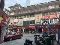 5511018火爆五一坡子街临街门面房东直租