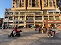 7511128开福寺旁核心地段茶餐厅茶楼+spa店低价转让