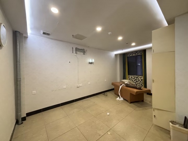 7511147房东直租!君悦香邸小区临街184平门面直租 7511147房东直租!君悦香邸小区临街184平门面直租