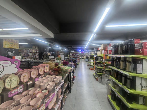 7512100几万人成熟大型小区丽发新城商业街临街1700百货购物超市优价急转 7512100几万人成熟大型小区丽发新城商业街临街1700百货购物超市优价急转