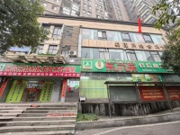 7512138房东出租（无转让费） 多所学校旁.成熟小区出入口临街三楼原培训场地招租.