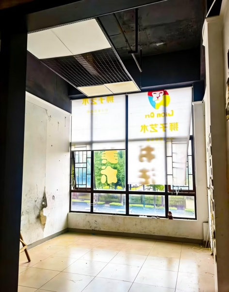 X01015近D铁口.多个大型小区围绕.华润置地临街门面出租 X01015近D铁口.多个大型小区围绕.华润置地临街门面出租