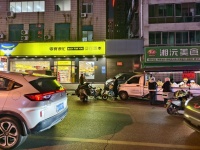 X01019岳麓区望城坡临街旺铺直租适合开品牌包子店