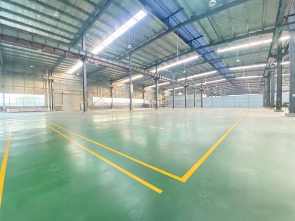 A01042紧邻高速入口.3600平标准园区厂房仓库出租.可分租 A01042紧邻高速入口.3600平标准园区厂房仓库出租.可分租