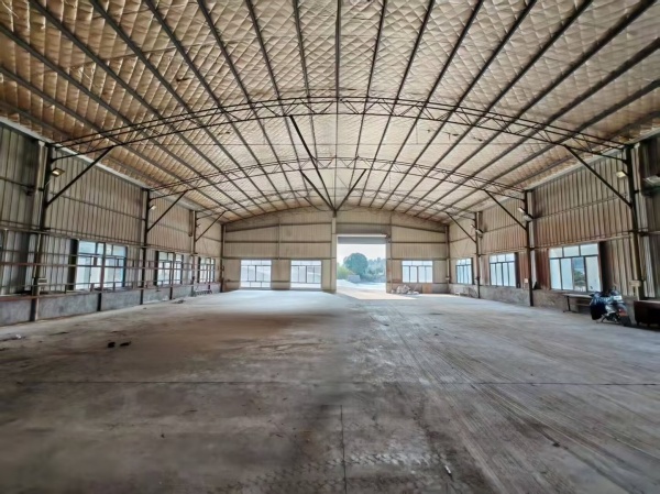 X01050金洲大道长张高速旁.1500平正规厂房出租.带行吊 X01050金洲大道长张高速旁.1500平正规厂房出租.带行吊