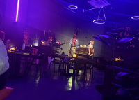 Y01062岳麓阳光100凤凰街临街清吧酒馆优转(有厨房