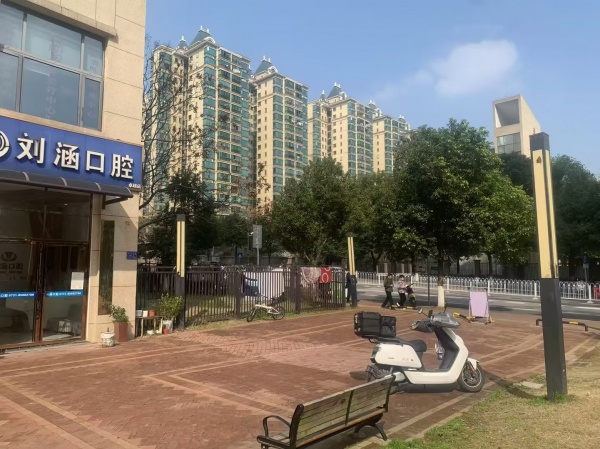 A03025岳麓区多个大型小区围绕临街商铺房东直租 A03025岳麓区多个大型小区围绕临街商铺房东直租