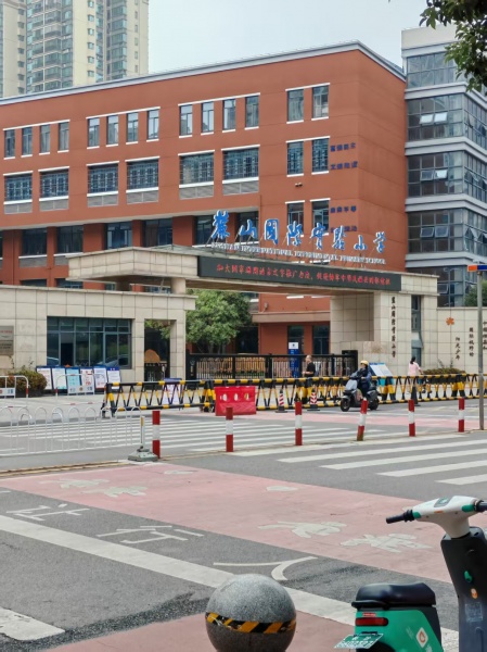 A03025岳麓区多个大型小区围绕临街商铺房东直租 A03025岳麓区多个大型小区围绕临街商铺房东直租