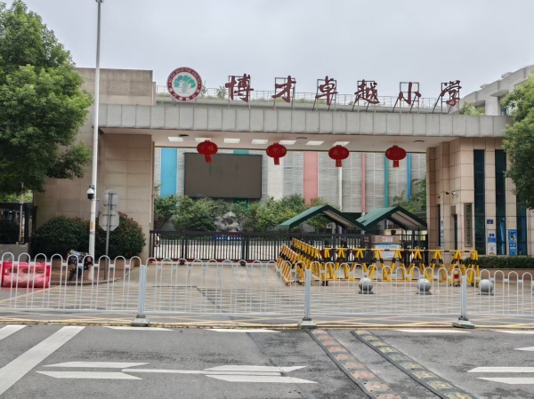 A03025岳麓区多个大型小区围绕临街商铺房东直租 A03025岳麓区多个大型小区围绕临街商铺房东直租