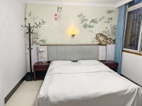 Y03036十年老店，33间房大型精装酒店宾馆转让