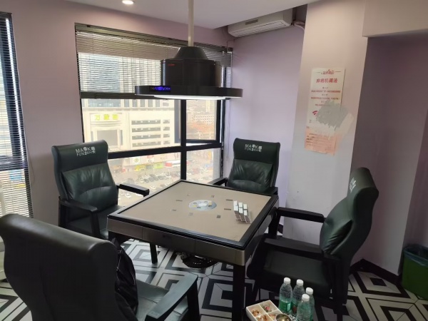 X03069万家丽广场附近110平写字楼出租➕8个包间棋牌转让 X03069万家丽广场附近110平写字楼出租➕8个包间棋牌转让