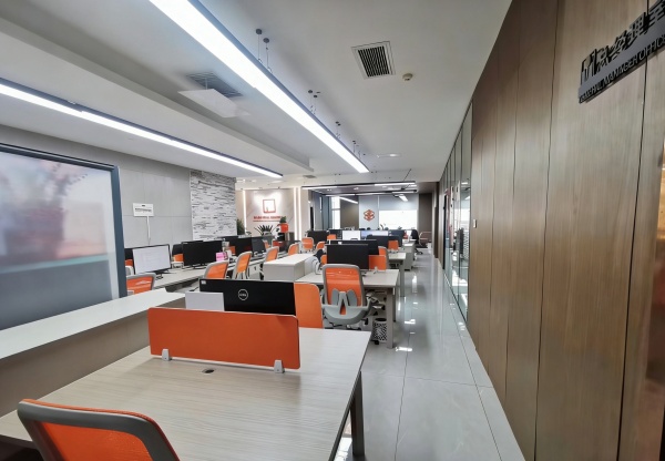 Y03093超低价2.8万/月.地铁口.湘江财富中心豪华写字楼出租 Y03093超低价2.8万/月.地铁口.湘江财富中心豪华写字楼出租