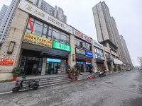 A03113【3个大型小区围绕.双门头拐角铺带装修旺铺出租】 A03113【3个大型小区围绕.双门头拐角铺带装修旺铺出租】