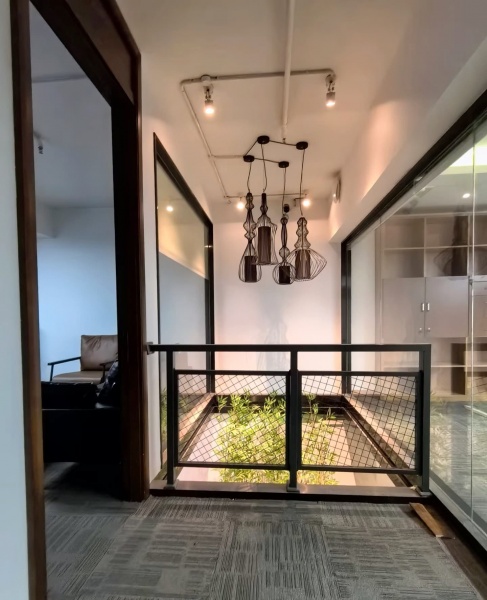 A03131【超低6000一月麓谷企业广场精装写字楼出租.拎包办公】 A03131【超低6000一月麓谷企业广场精装写字楼出租.拎包办公】