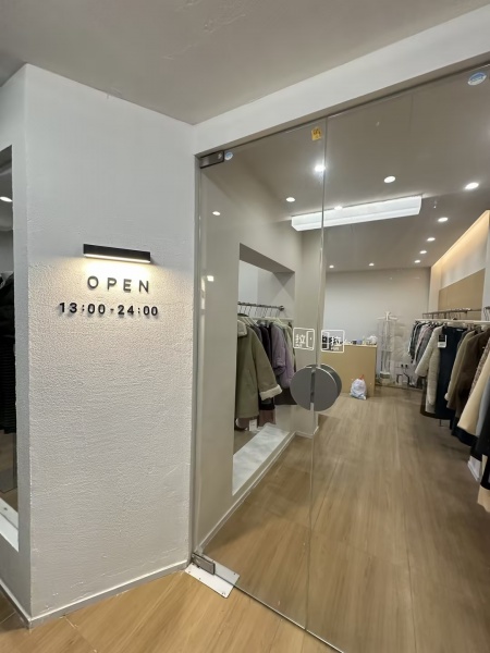 Y03127万家丽商圈网红夜市杨帆小区临街服装优转(可空转 Y03127万家丽商圈网红夜市杨帆小区临街服装优转(可空转