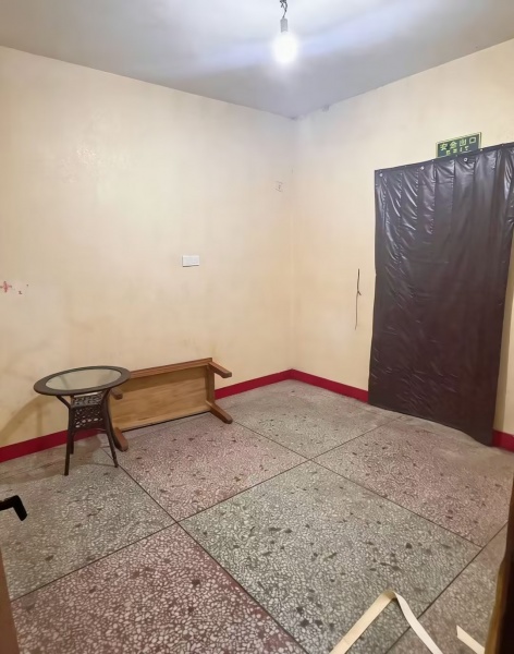 X03138观沙岭万人小区拐角门面三门头房东直租 X03138观沙岭万人小区拐角门面三门头房东直租