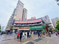 X04011超低价转！多个成熟小区围绕.临街餐馆转让