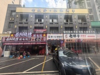 A04017天心区金桂小区商业街临街二楼450平门面出租（足浴外无限制）