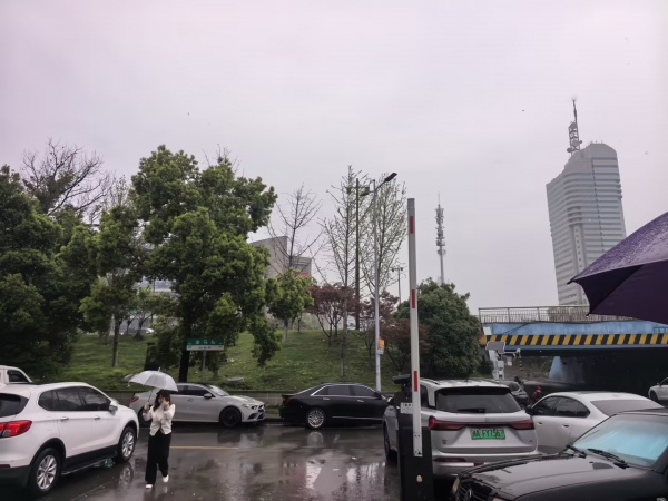 X04021房东直租!广电马栏山西湖楼旁临街可外摆220平门面出租 X04021房东直租!广电马栏山西湖楼旁临街可外摆220平门面出租