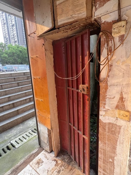 (已转)A04040砂子塘临街门面带阁楼房东直租(送装修补贴) (已转)A04040砂子塘临街门面带阁楼房东直租(送装修补贴)
