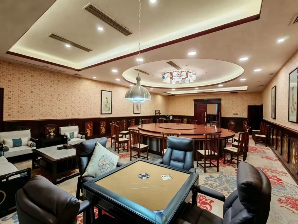 A04075房东直租.月湖公园旁2千万豪华别墅带庭院出租 A04075房东直租.月湖公园旁2千万豪华别墅带庭院出租