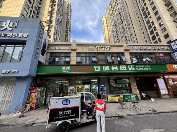 Y05027房东直租月亮岛砂之船临街二楼精装9个包厢棋牌室