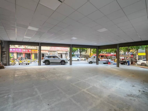 Y05006旺铺直租)岳麓区东麟阁酒店后 临街方正门面带仓库 Y05006旺铺直租)岳麓区东麟阁酒店后 临街方正门面带仓库
