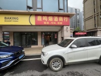 A05030大型小区出入口烟酒超市低价转让（空转