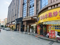Y05037酒店出入口九年零食水果老店日营业3.5K加转让