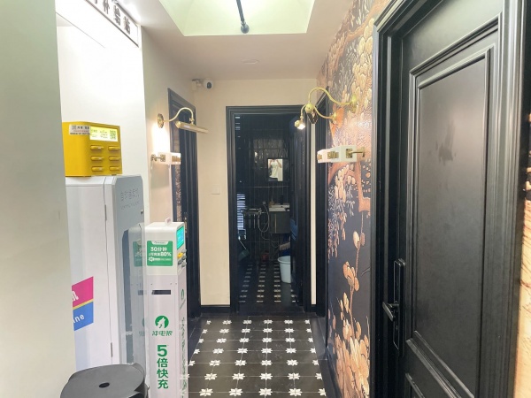 Y05030雨花区德思勤网红商圈4包精装棋牌低价转 Y05030雨花区德思勤网红商圈4包精装棋牌低价转