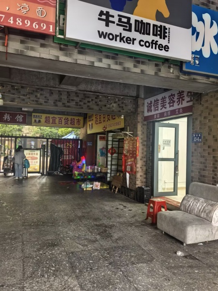 X05053万人成熟小区.万家丽北湘龙路临街社区底商门面出租 X05053万人成熟小区.万家丽北湘龙路临街社区底商门面出租