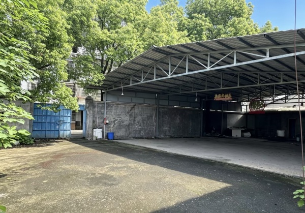Y05066仓库/农家菜馆首选.河西商圈1000平庭院场地出租 Y05066仓库/农家菜馆首选.河西商圈1000平庭院场地出租