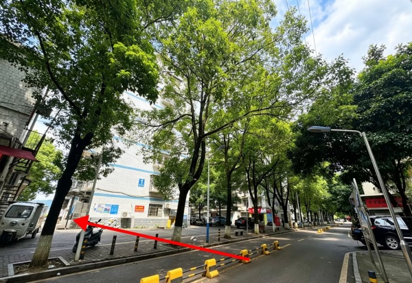 Y05066仓库/农家菜馆首选.河西商圈1000平庭院场地出租 Y05066仓库/农家菜馆首选.河西商圈1000平庭院场地出租