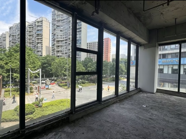 Y05071德思勤复地星光上下2层临街门面房东直租(送装修期) Y05071德思勤复地星光上下2层临街门面房东直租(送装修期)