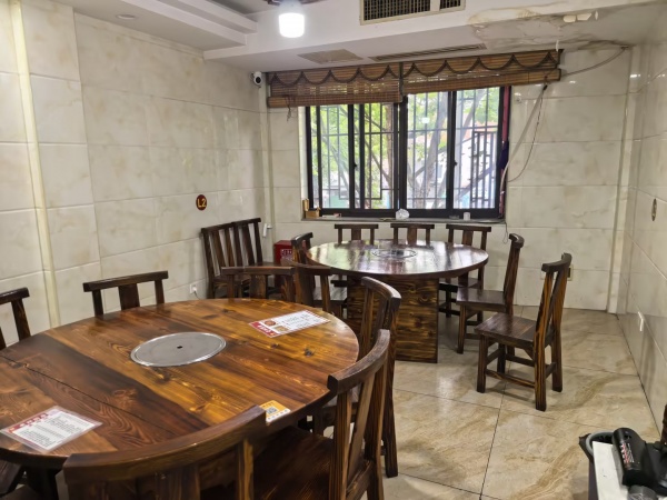 Y05075出价就转!南门口商圈主街临街餐馆有三相电优转 Y05075出价就转!南门口商圈主街临街餐馆有三相电优转