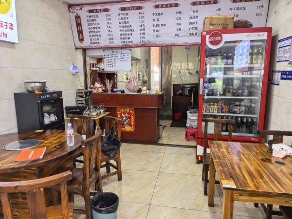 Y05075出价就转!南门口商圈主街临街餐馆有三相电优转 Y05075出价就转!南门口商圈主街临街餐馆有三相电优转