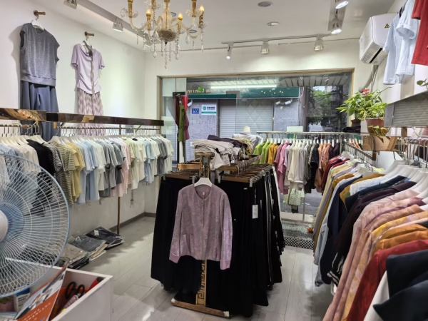 Y05080大型社区!岳麓区望月湖菜市场旁服装店优转(可空转 Y05080大型社区!岳麓区望月湖菜市场旁服装店优转(可空转
