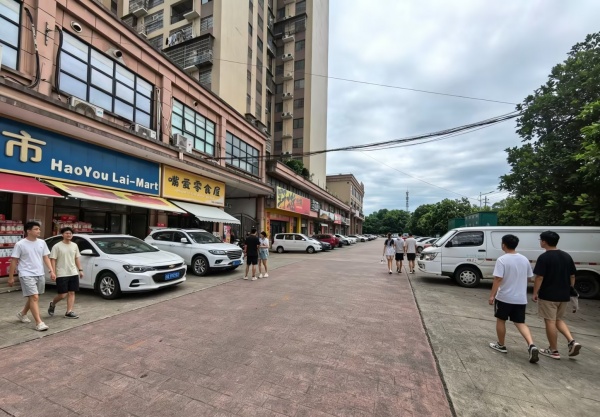 X05084望城几万人大学和工业园旁小区商业街临街百货购物超市优价急转 X05084望城几万人大学和工业园旁小区商业街临街百货购物超市优价急转