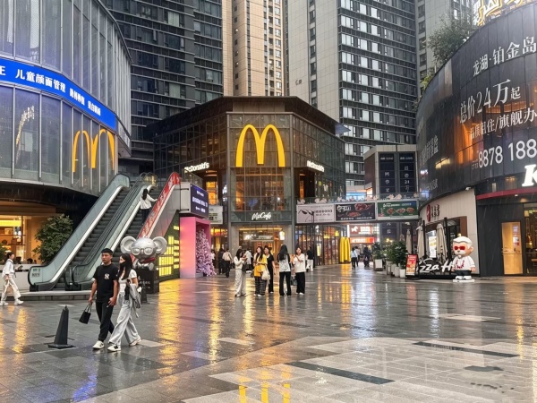 X05098龙湖铂金岛 写字楼底商品牌咖啡店优价转让 X05098龙湖铂金岛 写字楼底商品牌咖啡店优价转让