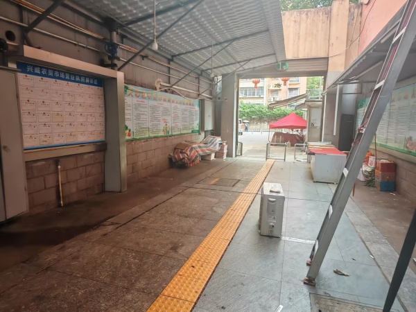 A05121岳麓区大学城80平拐角餐饮店优价转让 A05121岳麓区大学城80平拐角餐饮店优价转让