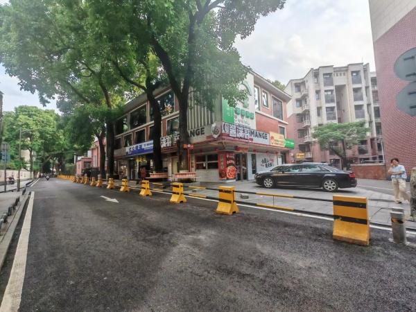 A05121岳麓区大学城80平拐角餐饮店优价转让 A05121岳麓区大学城80平拐角餐饮店优价转让