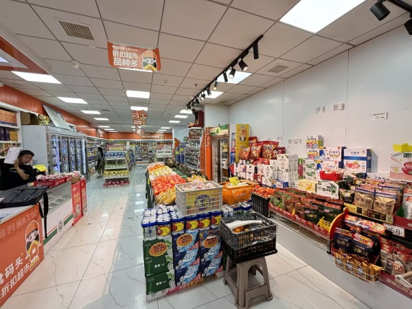 A05122望城火爆大型小区出入口临街日营6k+品牌零食店便利店转让 A05122望城火爆大型小区出入口临街日营6k+品牌零食店便利店转让