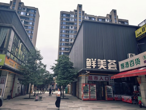 Y05124岳麓区大型小区出入口日营6.5k拐角便利店急转 Y05124岳麓区大型小区出入口日营6.5k拐角便利店急转