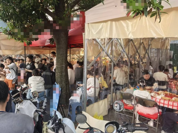 A06032火爆!岳麓区大学城日营万元以上夜宵店优价转让 A06032火爆!岳麓区大学城日营万元以上夜宵店优价转让