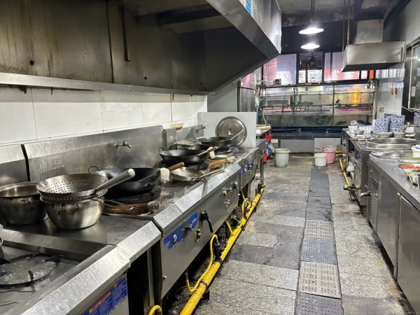 Y06080马王堆日营7k临街150平精装餐饮粉面转让 Y06080马王堆日营7k临街150平精装餐饮粉面转让