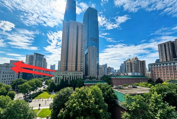 Y07018十多年老店.五一商圈.精装美容院优价转让或联营 Y07018十多年老店.五一商圈.精装美容院优价转让或联营
