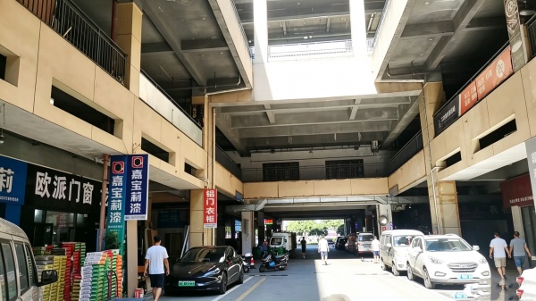 Y07036超低价!大汉金桥建材城50平门面带租约房东出售 Y07036超低价!大汉金桥建材城50平门面带租约房东出售