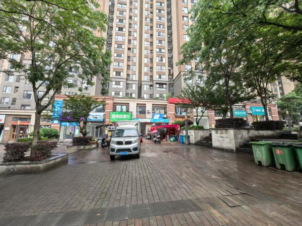 X07037上万户住宅.金地三千府临街上下两层80平门面出租 X07037上万户住宅.金地三千府临街上下两层80平门面出租