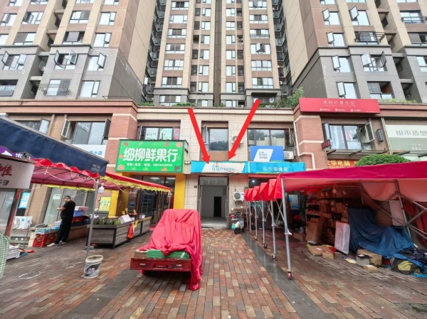 X07037上万户住宅.金地三千府临街上下两层80平门面出租 X07037上万户住宅.金地三千府临街上下两层80平门面出租