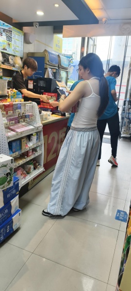 X07046日营业额六千以上酒店写字楼新佳宜便利店(带仓库厕所) X07046日营业额六千以上酒店写字楼新佳宜便利店(带仓库厕所)